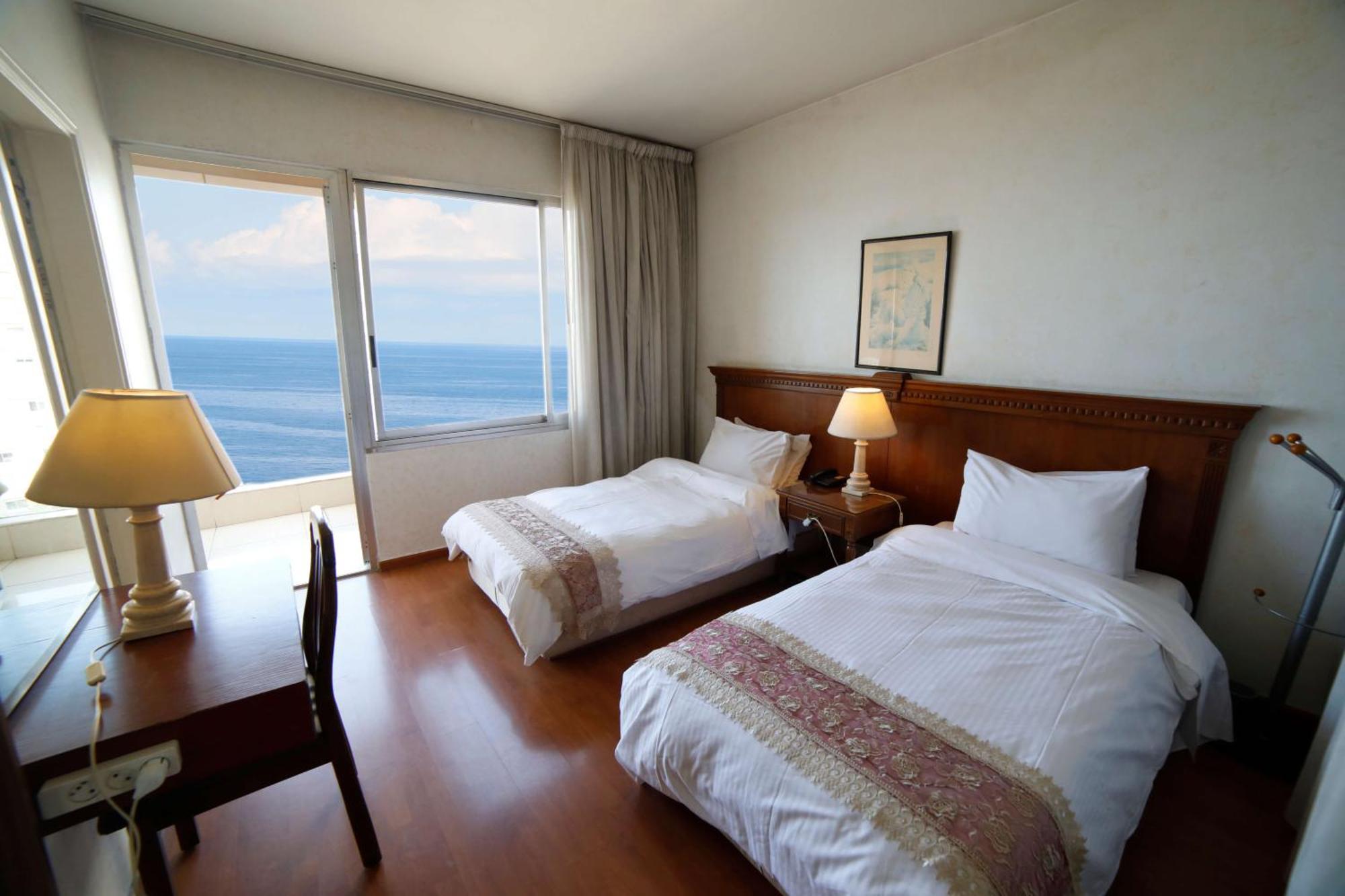 Holiday Home Suites Beirut Exteriör bild