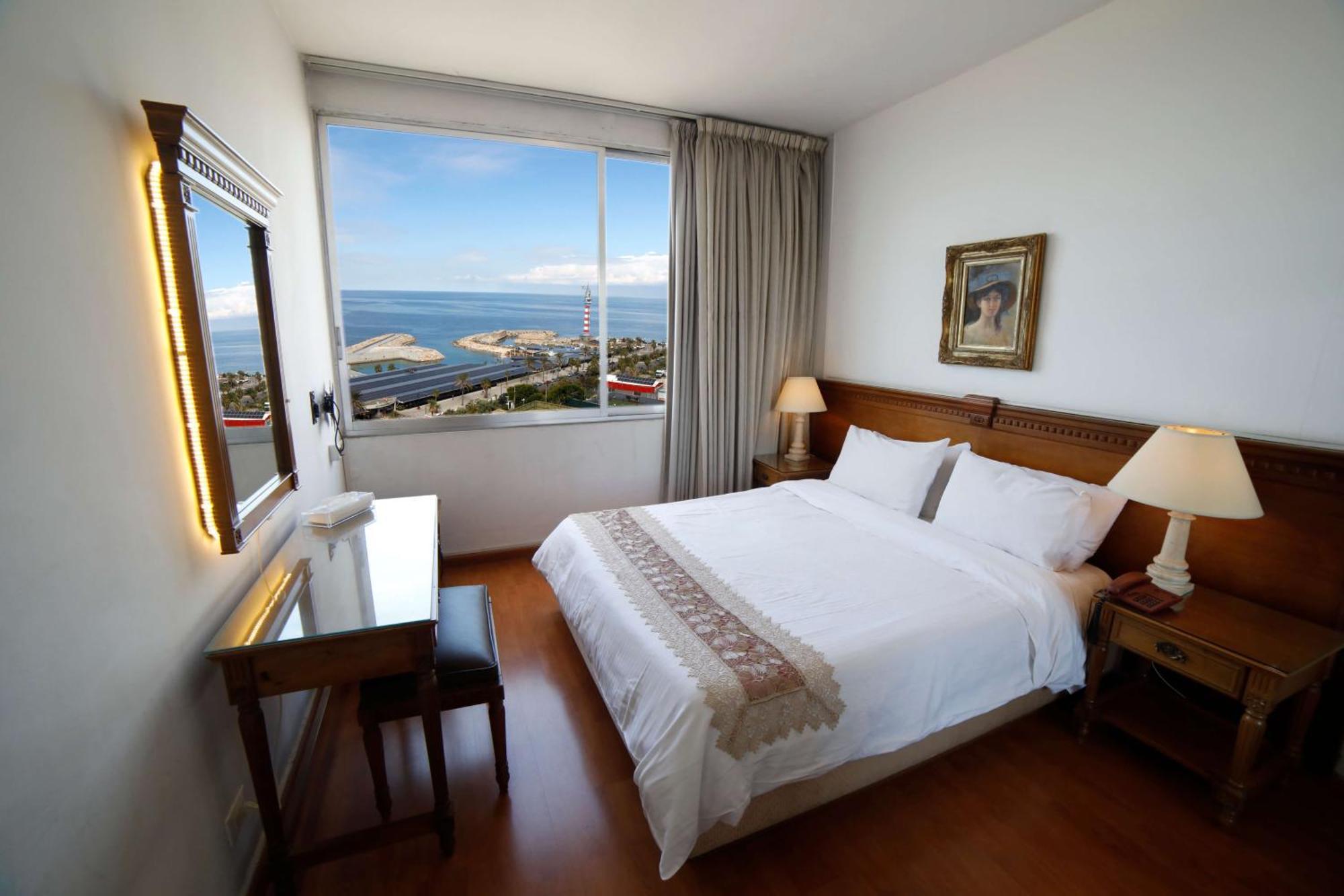 Holiday Home Suites Beirut Exteriör bild