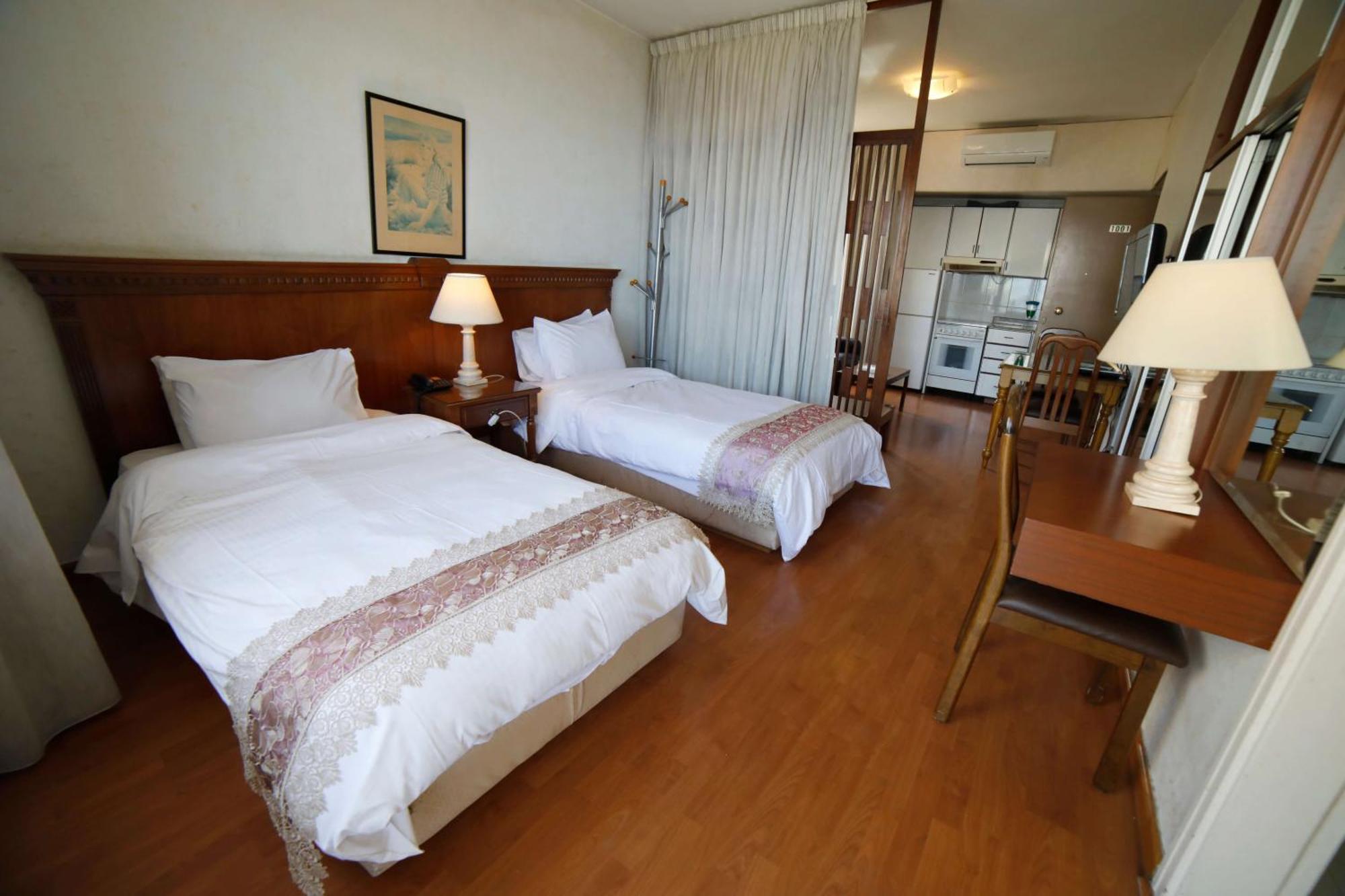 Holiday Home Suites Beirut Exteriör bild