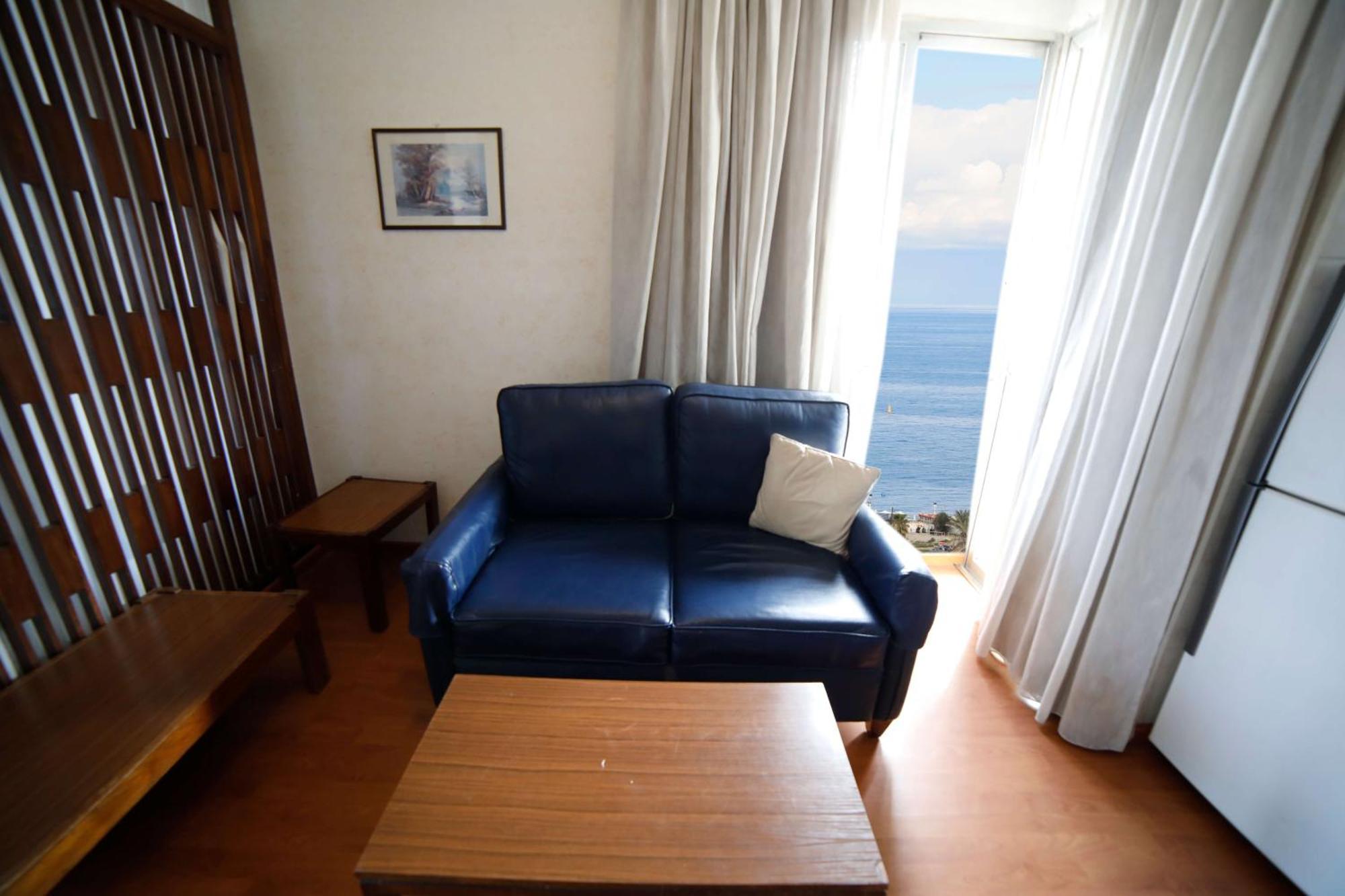 Holiday Home Suites Beirut Exteriör bild