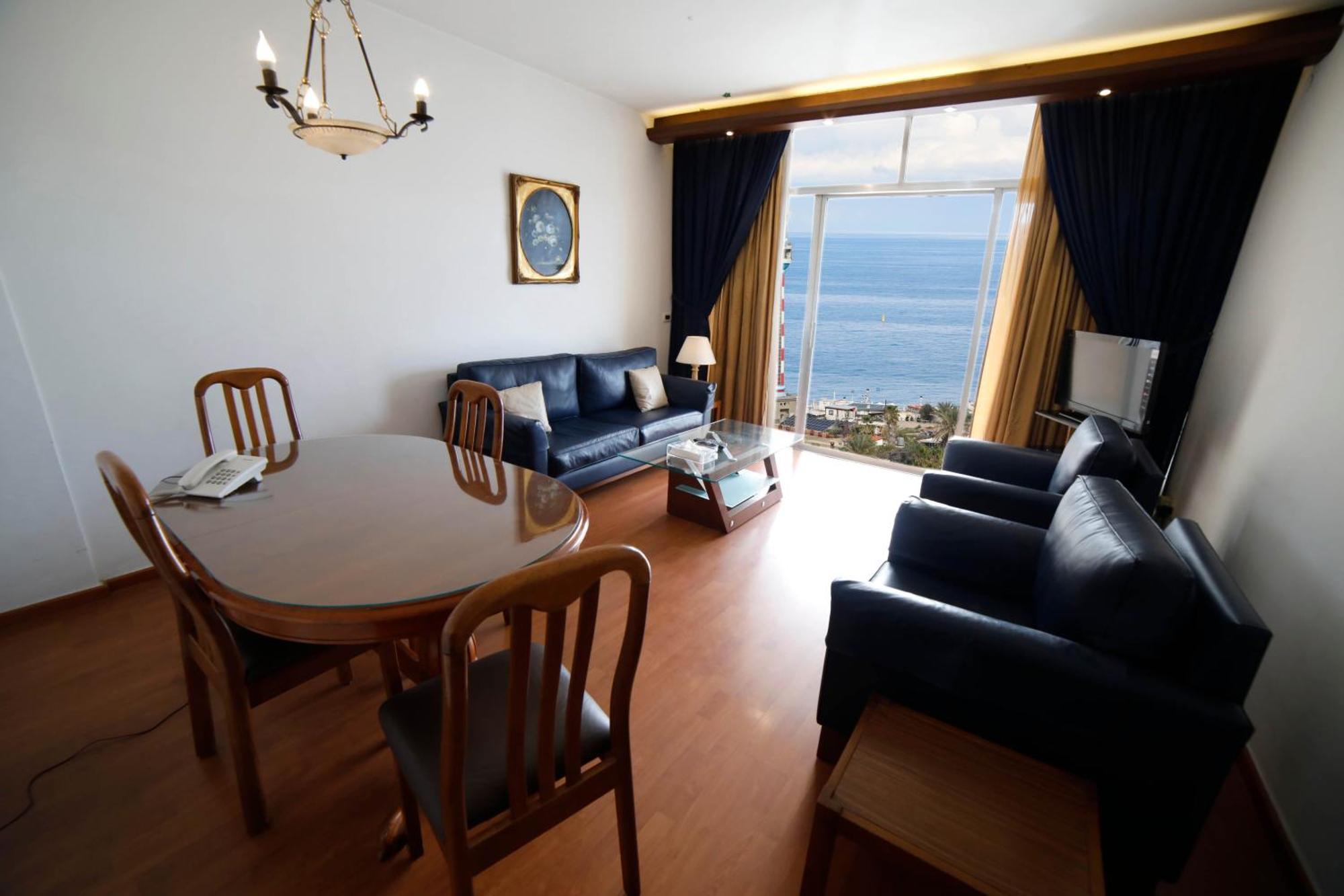 Holiday Home Suites Beirut Exteriör bild