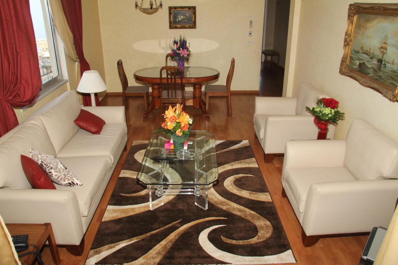 Holiday Home Suites Beirut Exteriör bild