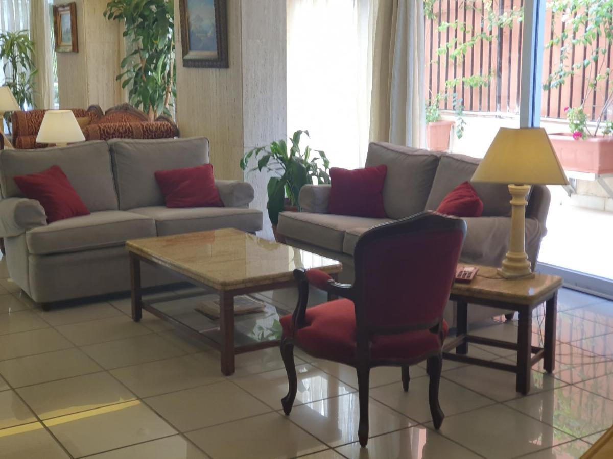 Holiday Home Suites Beirut Exteriör bild